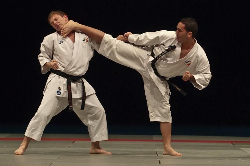 b4c0c800640cb2d4463383cd93e377aa